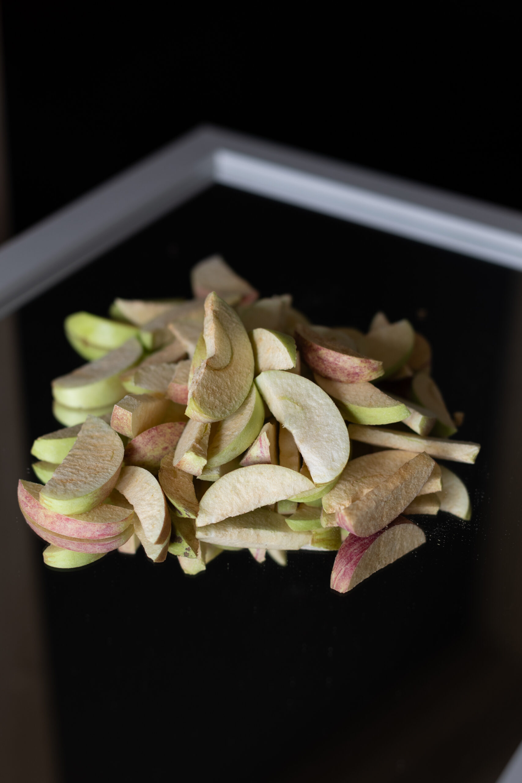Liofilizēti ābolu kraukšķi – 25 g